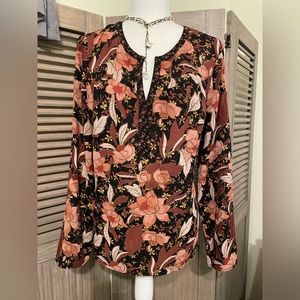 DR2 women’s blouse size Large